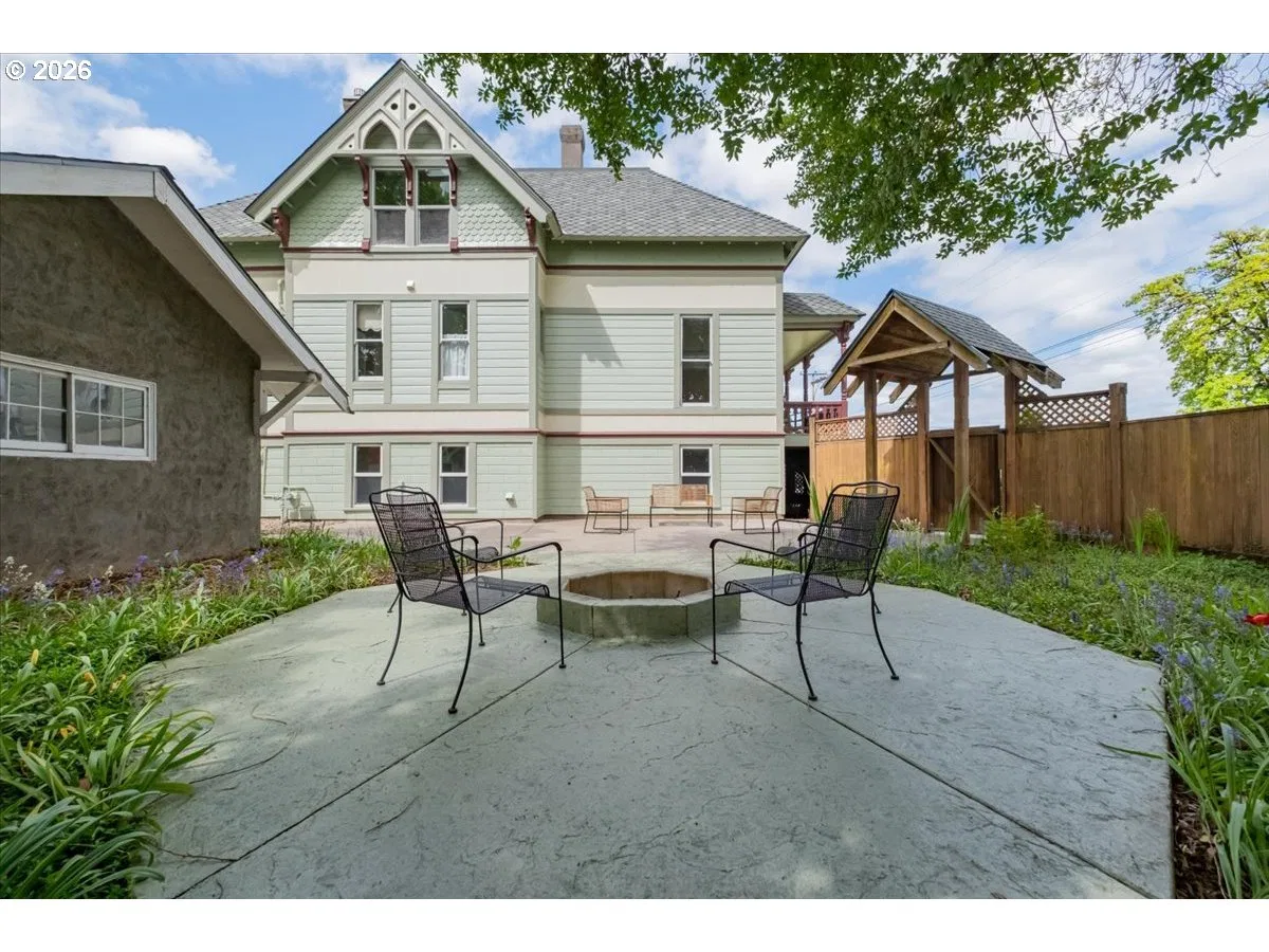 1121 Main St, Dallas, OR 97338 — photograph 45