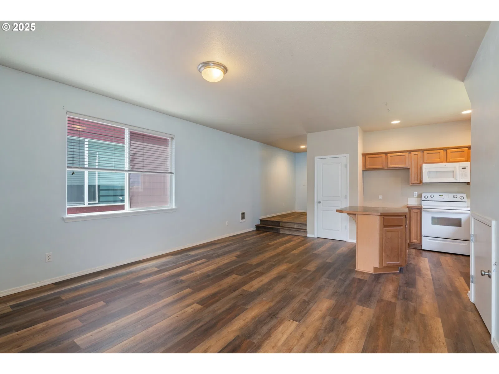 8465 S Hollyhock St, Rockaway Beach, OR 97136 — photograph 10