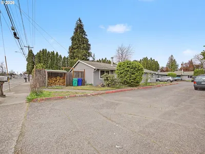 Home at 18635 SE Division St, Gresham, OR 97030