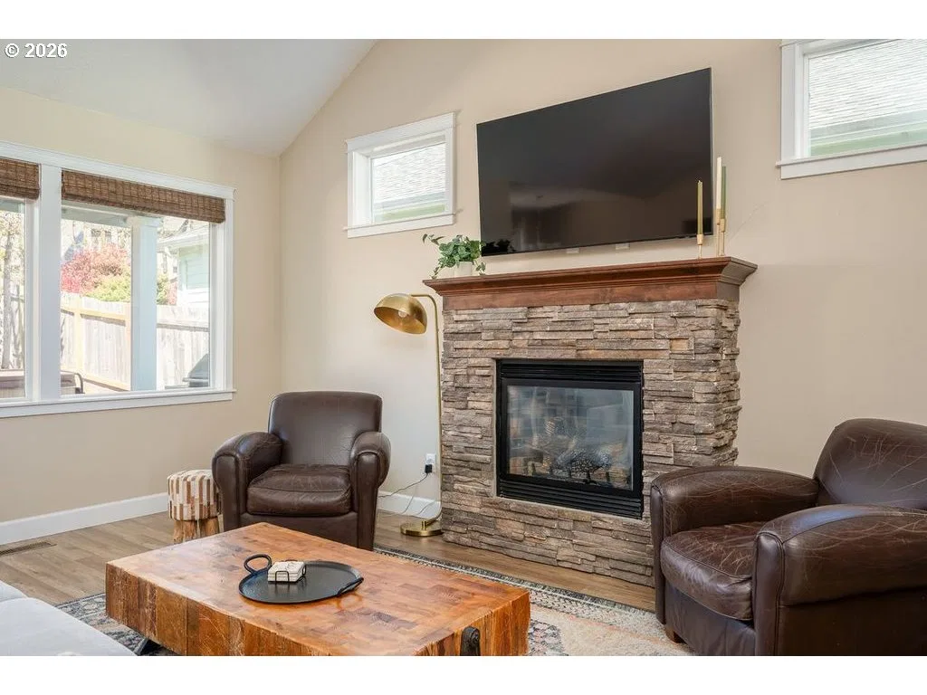 519 NW Hillcrest Dr, Dallas, OR 97338 — photograph 8