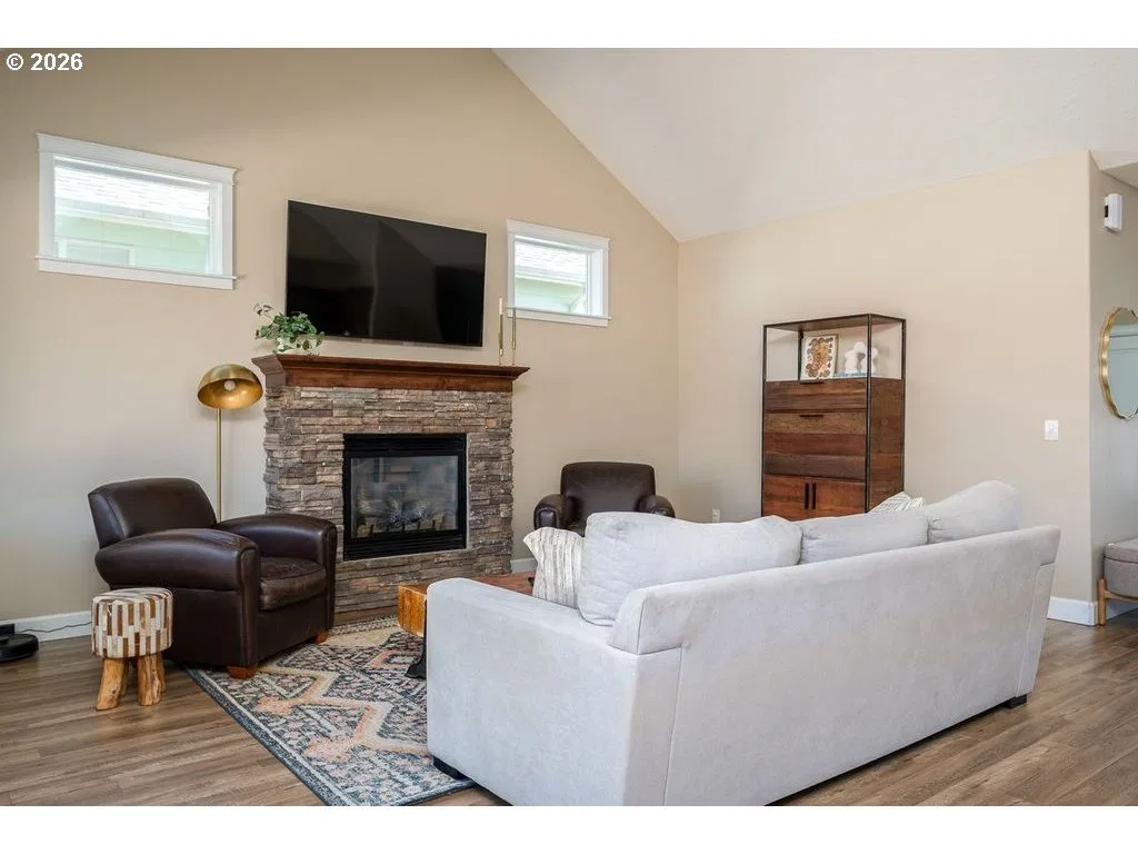 519 NW Hillcrest Dr, Dallas, OR 97338 — photograph 16