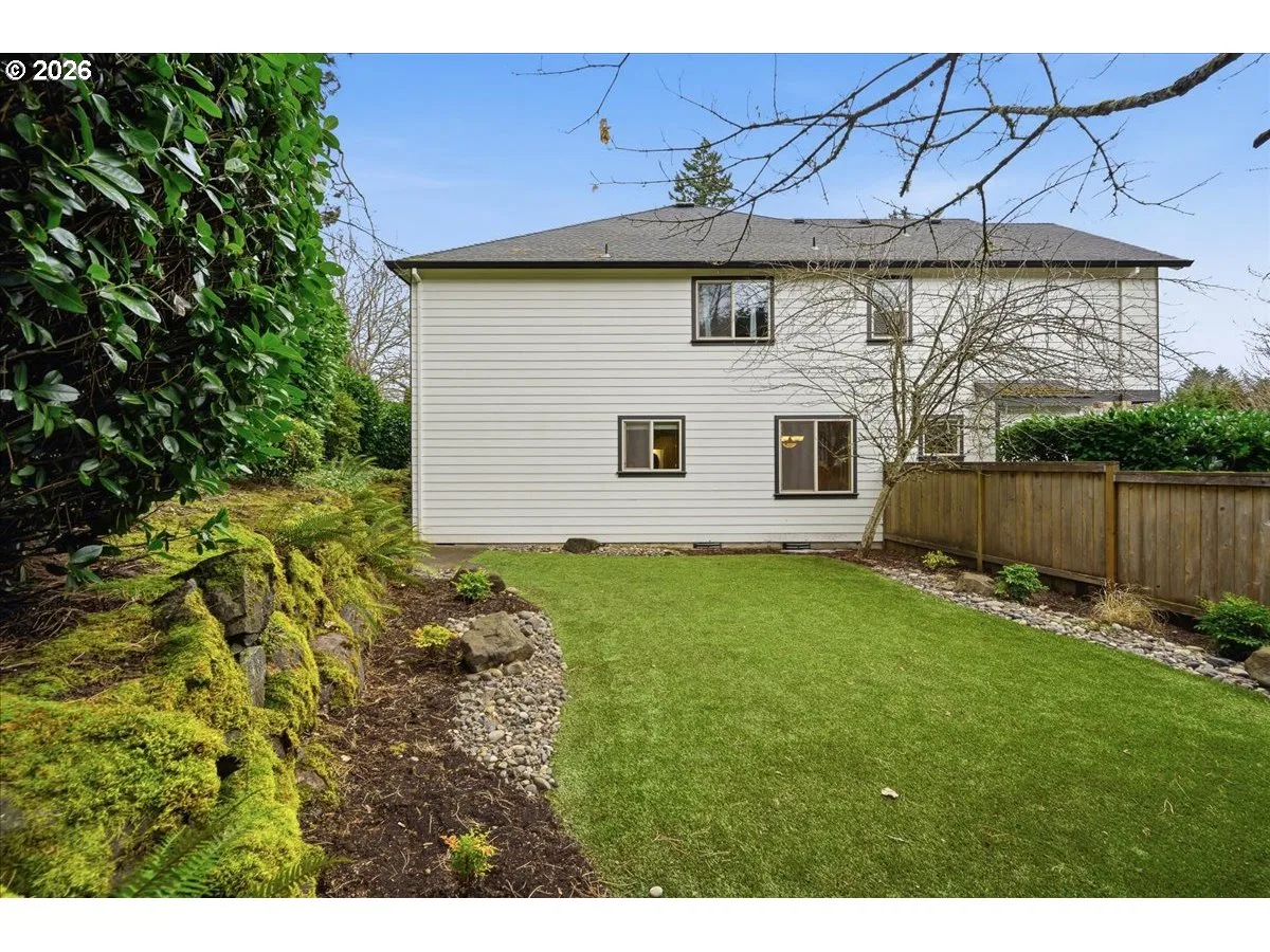 12647 SW 21st Ct, Lake Oswego, OR 97035 — photograph 43
