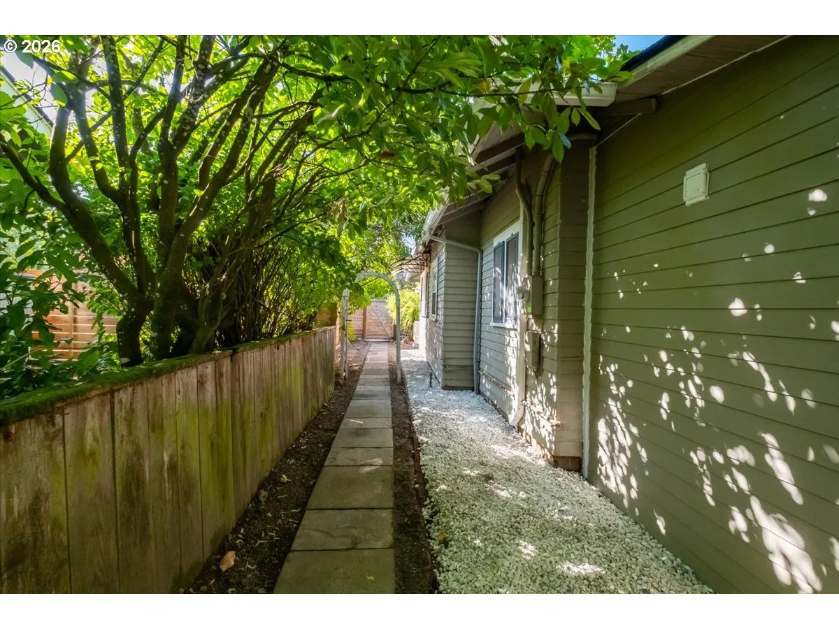 129 NW 11th St, Corvallis, OR 97330 — photograph 35
