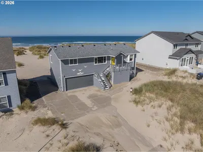 Home at 202 NW Oceania Dr, Waldport, OR 97394