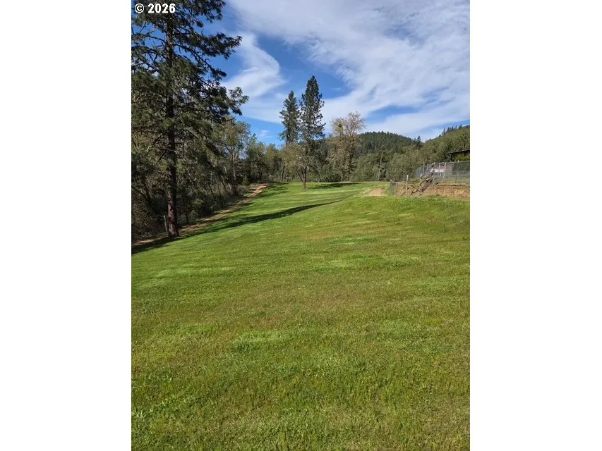 375 Jordan Creek Rd, Riddle, OR 97469 — photograph 28