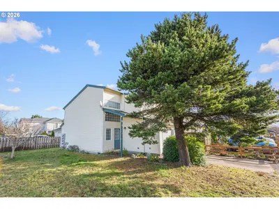 Home at 25 Highway 101 Alt, Warrenton, OR 97146 (Pending)