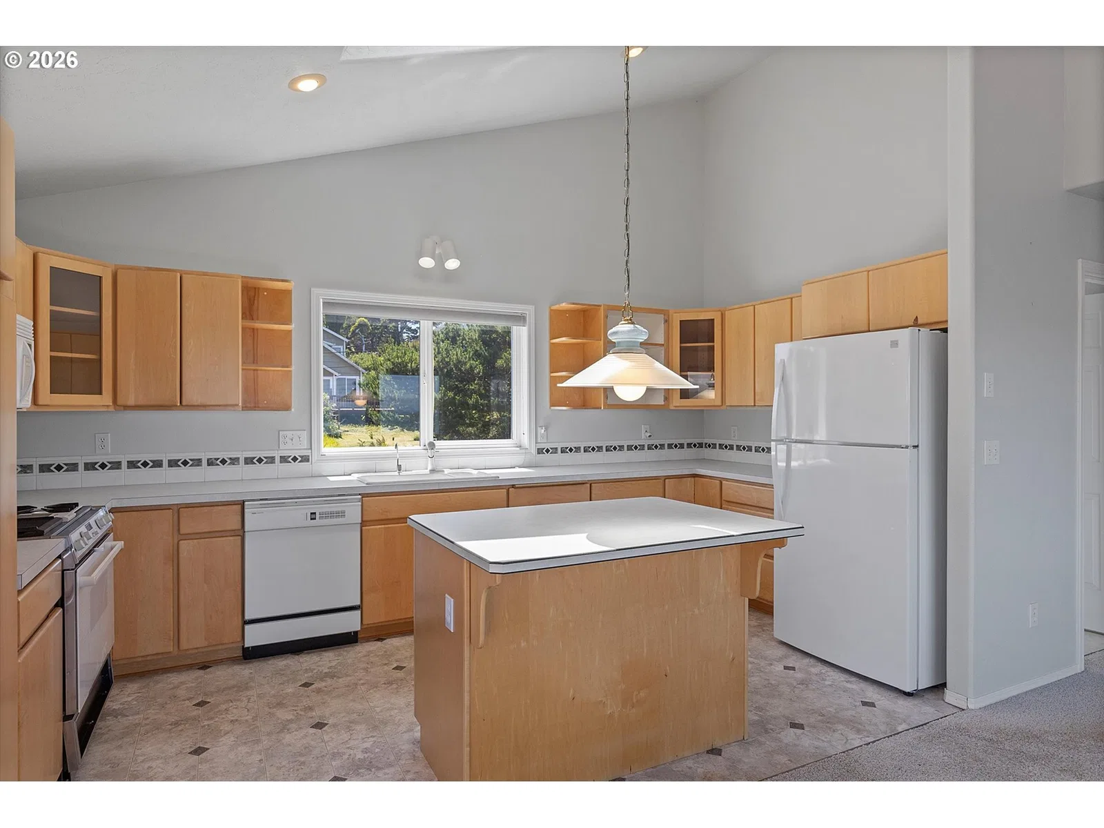 935 SW 7th St, Lincoln City, OR 97367 — photograph 13