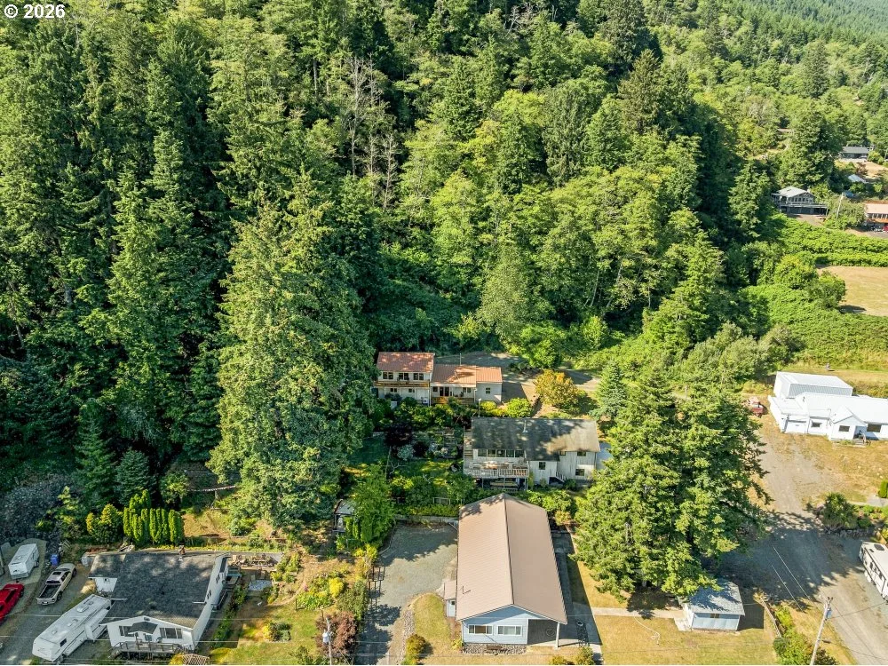 305 9th St, Garibaldi, OR 97118 — photograph 10