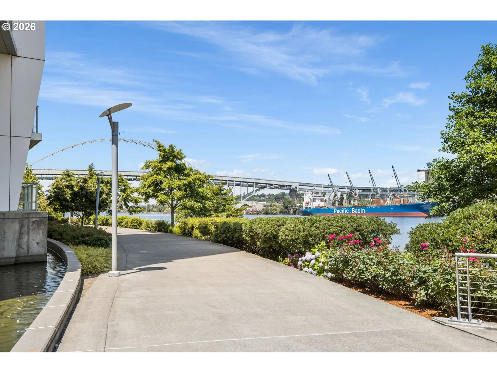 1310 NW Naito Pkwy 805, Portland, OR 97209 — photograph 32