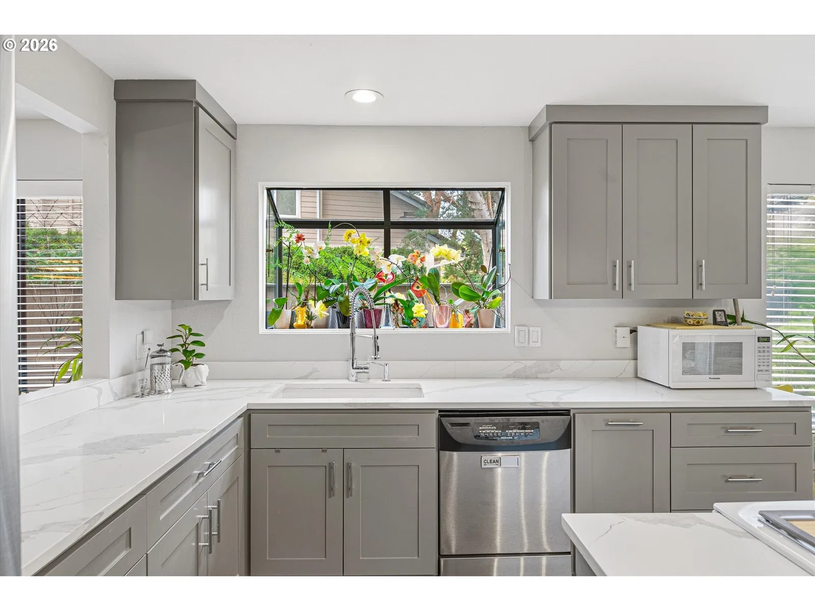401 N Tomahawk Island Dr 18, Portland, OR 97217 — photograph 13