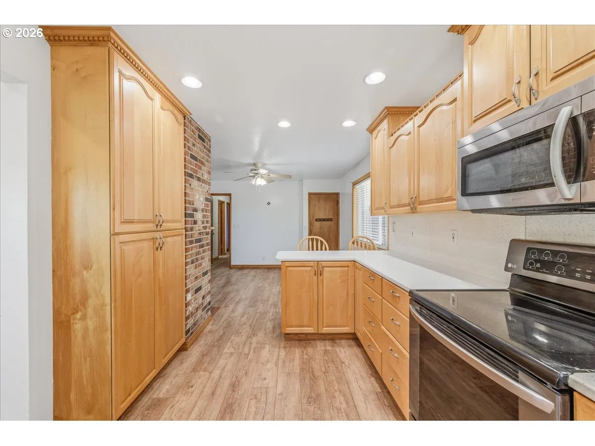 7910 N McKenna Ave, Portland, OR 97203 — photograph 11