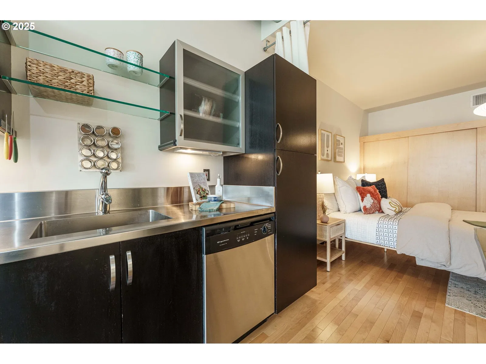 1410 NW Kearney St 1019, Portland, OR 97209 — photograph 11