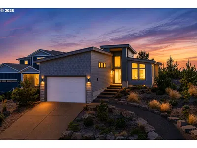 Home at 557 Sea View Dr, Manzanita, OR 97130