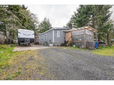 Home at 30 Jerome Ct, Gleneden Beach, OR 97388