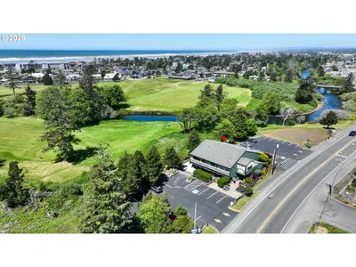Home at 2480 S Roosevelt Dr, Seaside, OR 97138