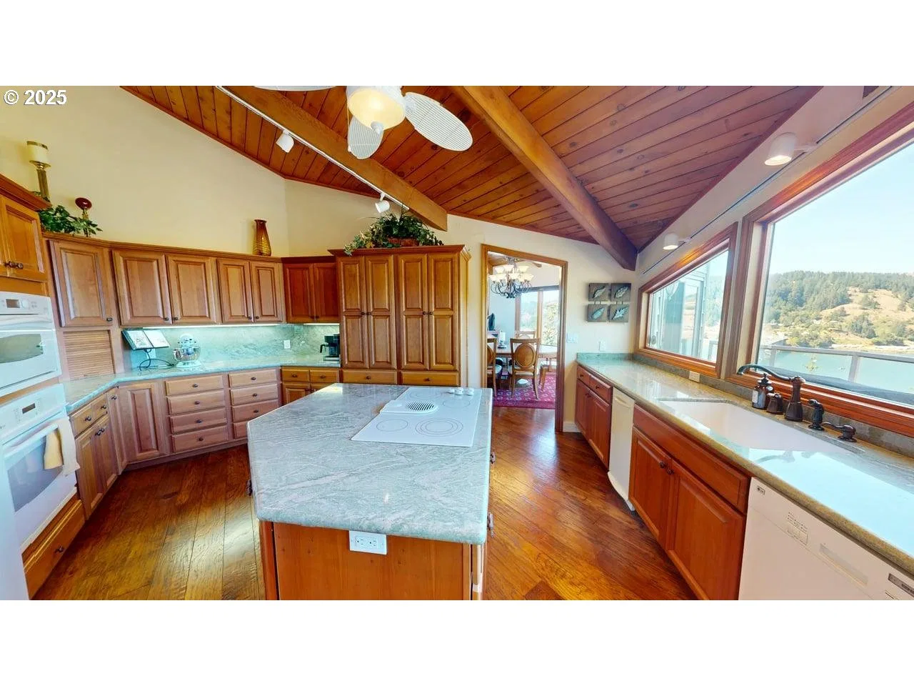 94418 Tom Cat Hill Rd, Gold Beach, OR 97444 — photograph 11