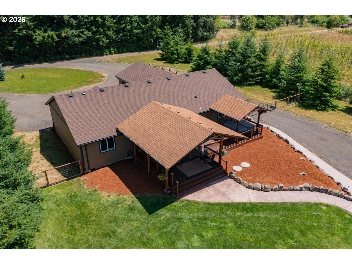 38712 River Dr, Lebanon, OR 97355 — photograph 32