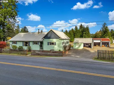 Home at 43002 Hillcrest Loop, Astoria, OR 97103