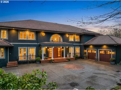 Home at 7910 NW Gales Ridge Ln, Portland, OR 97229