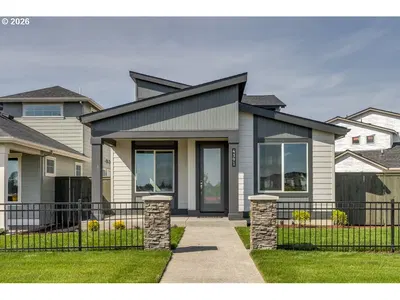 Home at 4391 SE Century Blvd, Hillsboro, OR 97123 (Pending)
