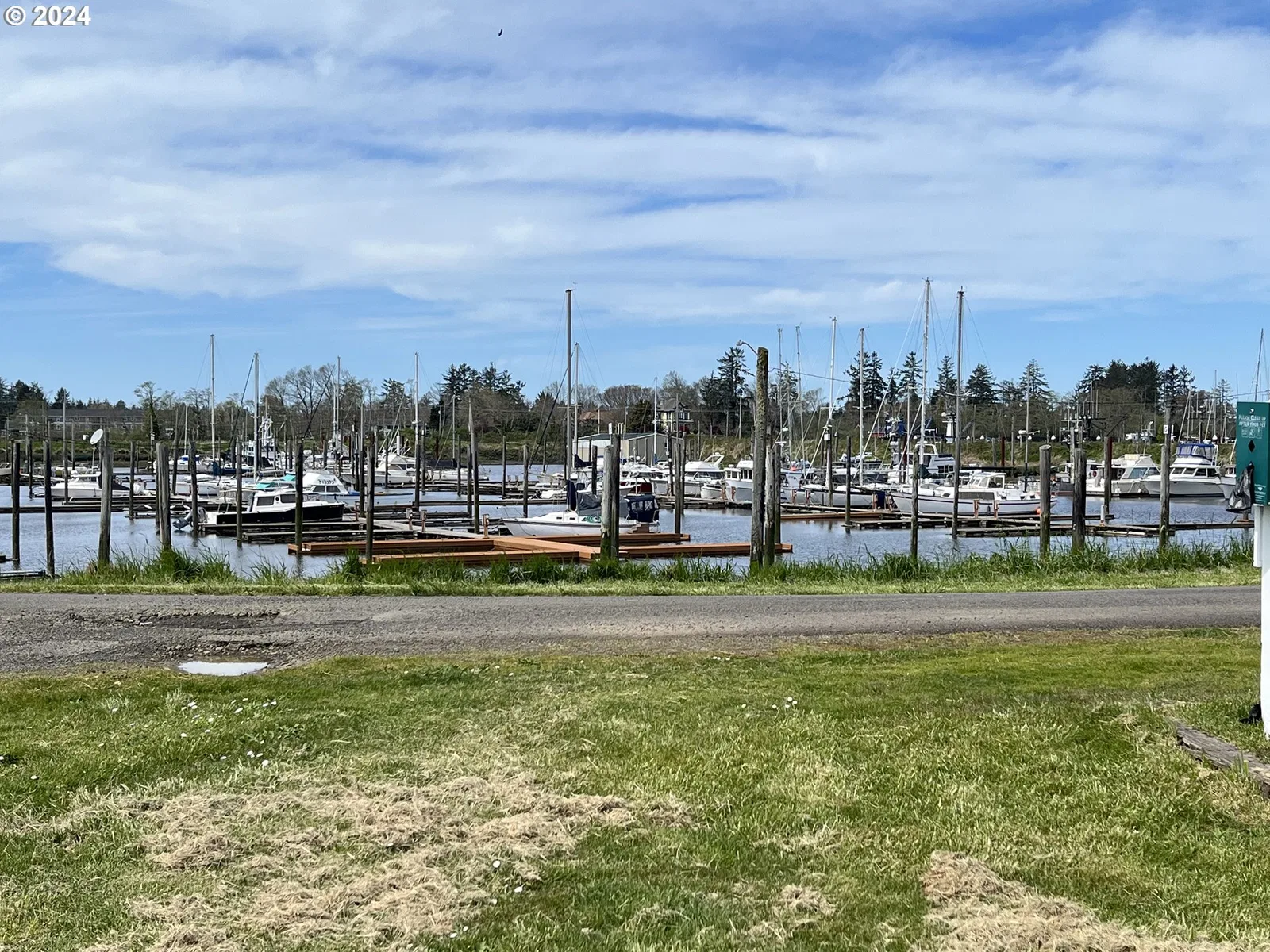 76 NE Heron Ave, Warrenton, OR 97146 — photograph 6