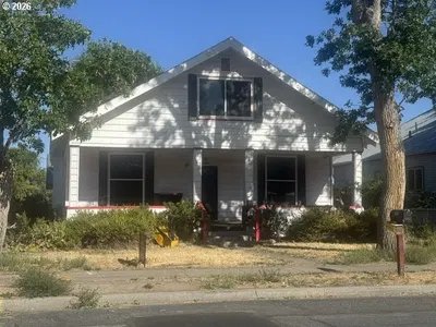 Home at 1890 Clark St, Baker City, OR 97814