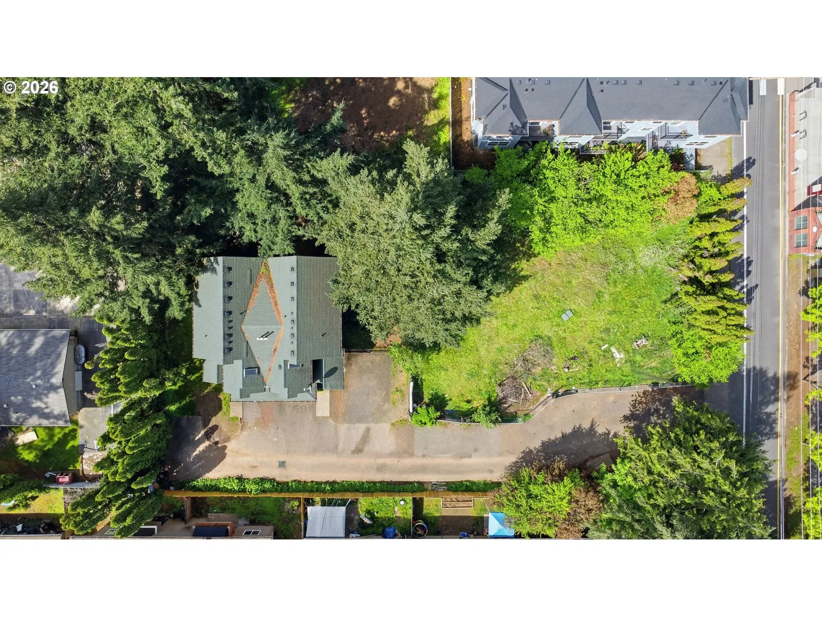 17312 17314 E Burnside St, Portland, OR 97233 — photograph 6
