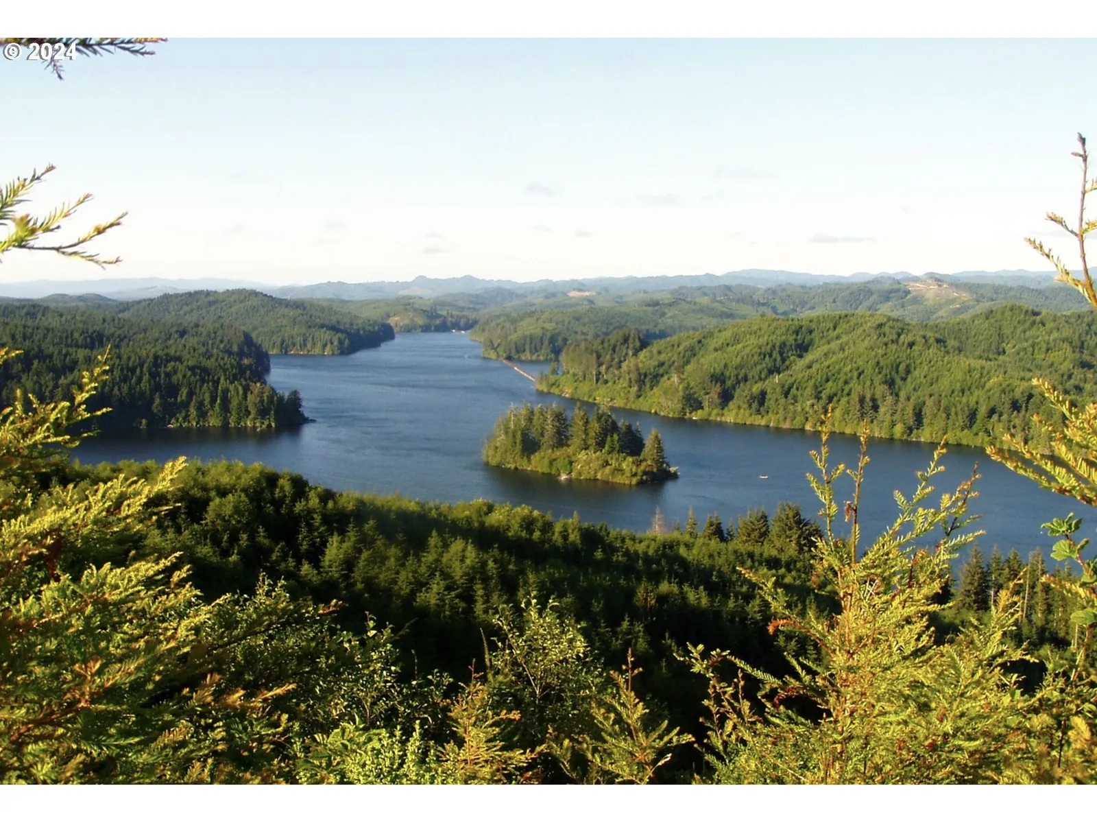 000 Tahkenitch Lake, Gardiner, OR 97441 — photograph 22