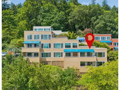 Condominium at 3701 SW Condor Ave V2, Portland, OR 97239