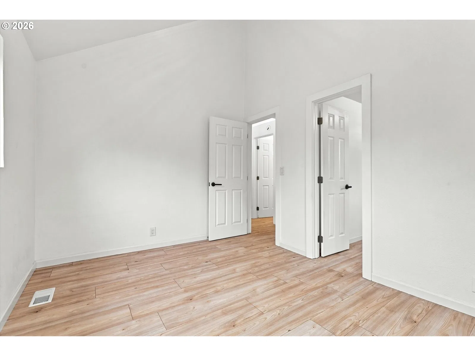5390 NE Skidmore St, Portland, OR 97218 — photograph 22