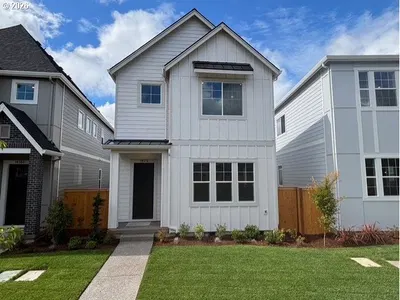 Home at 18374 SW Weeks Way, Beaverton, OR 97003