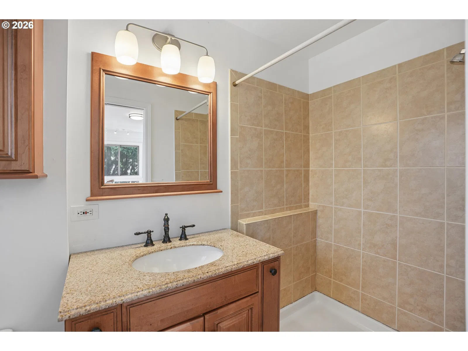 11240 NE Couch Ct, Portland, OR 97220 — photograph 17