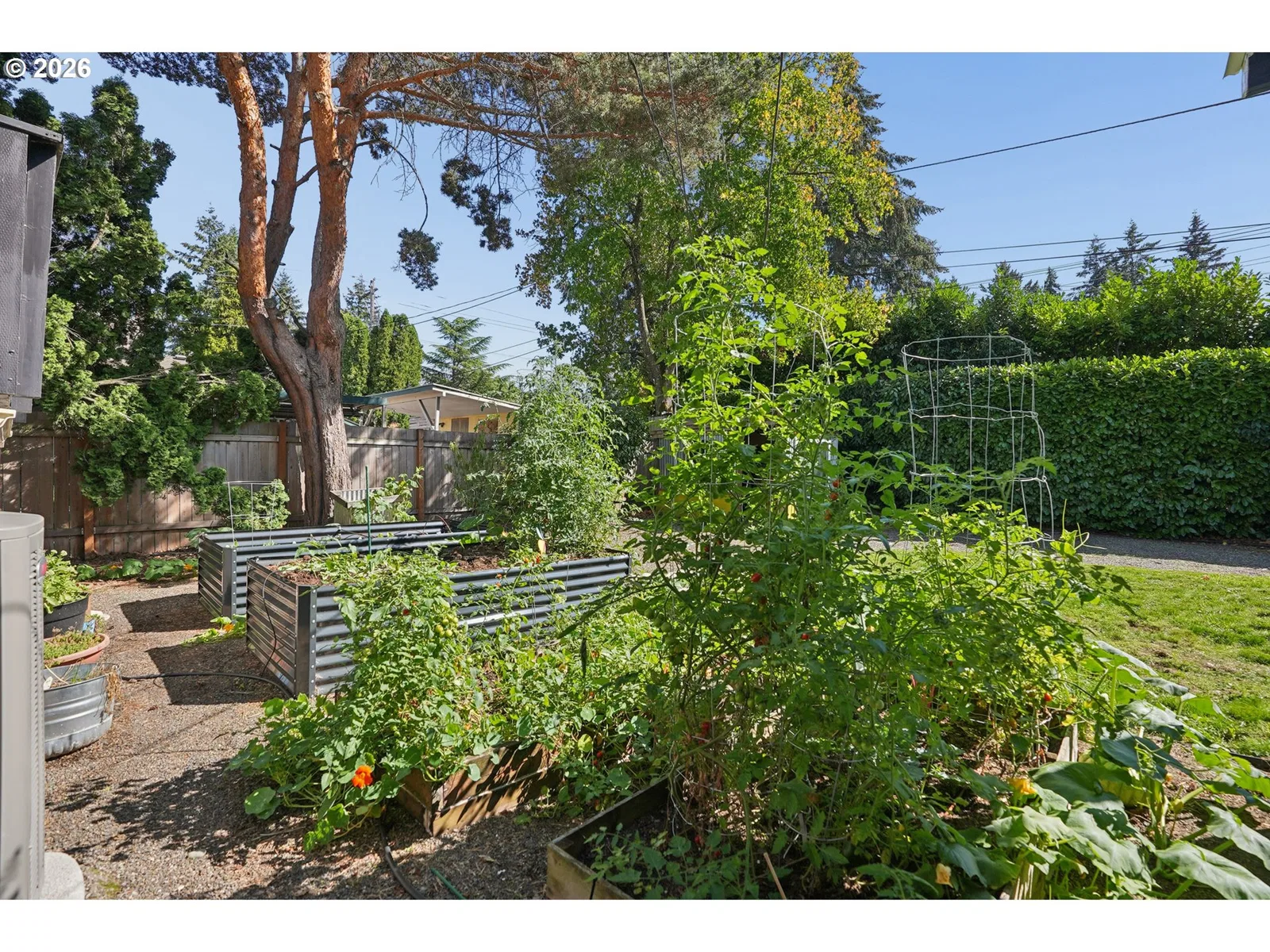 11240 NE Couch Ct, Portland, OR 97220 — photograph 31