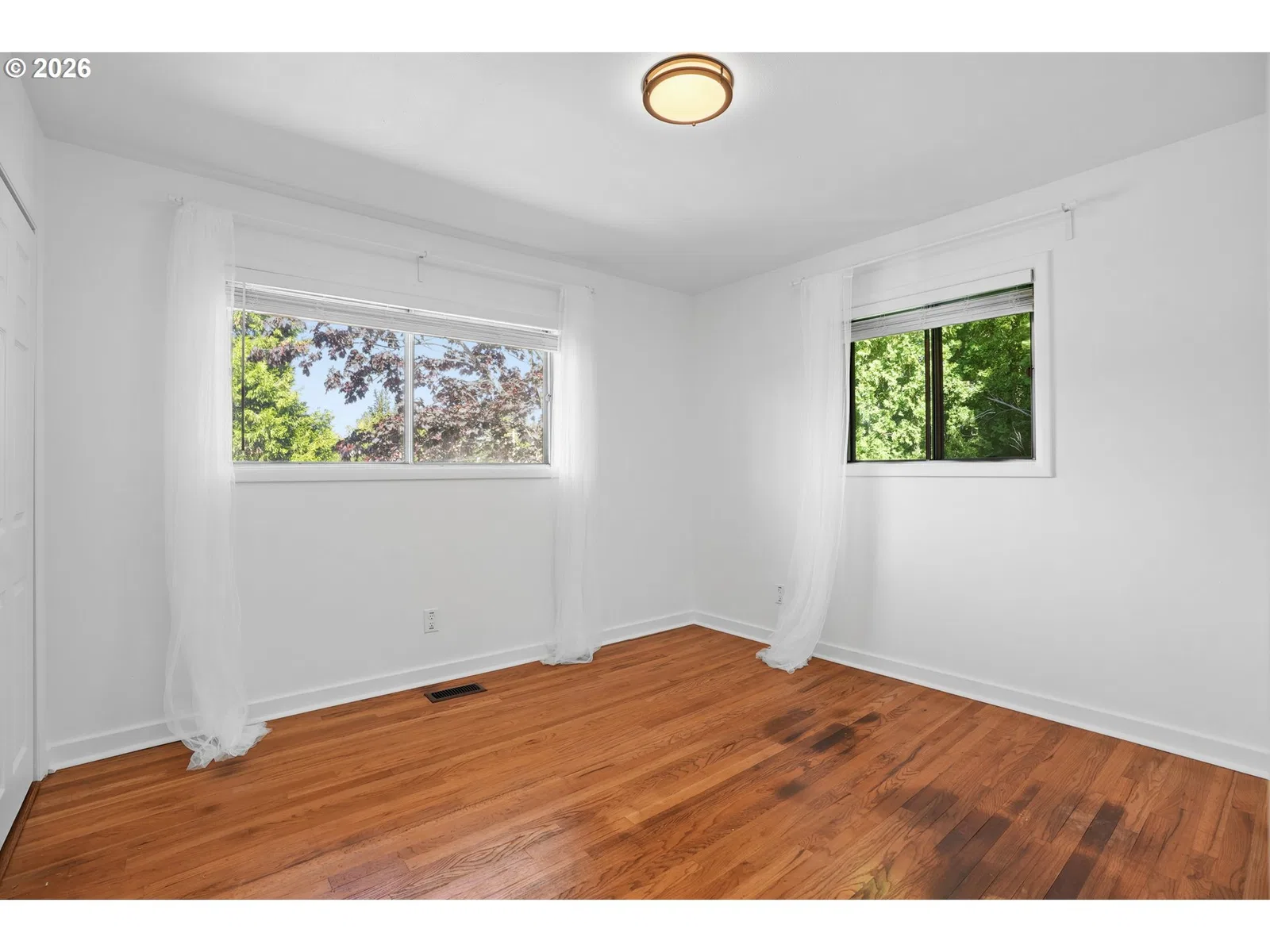 11240 NE Couch Ct, Portland, OR 97220 — photograph 20