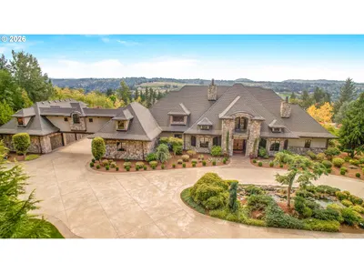 Home at 30260 NE Springhill Rd, Troutdale, OR 97060