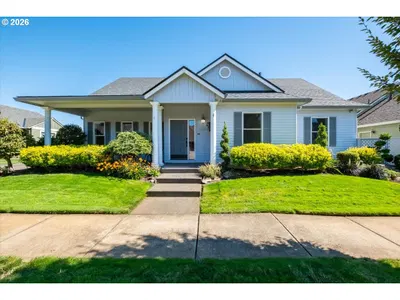 Home at 2672 Hazelnut Dr, Woodburn, OR 97071 (Pending)