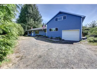 Home at 35190 Laila Ln, Astoria, OR 97103 (Pending)