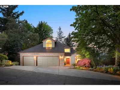 Home at 1727 SW Westwood Dr, Portland, OR 97239 (Pending)