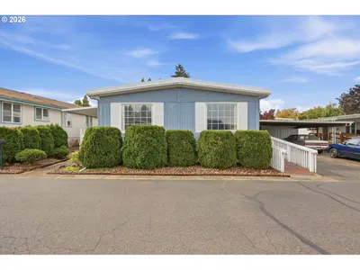 Home at 15130 S Maplelane Rd 32, Oregon City, OR 97045