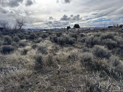 Land at Cypress Street 1200, Christmas Valley, OR 97641