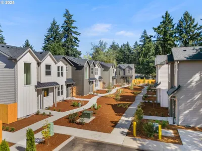Home at 3246 SE 115th Ave, Portland, OR 97266