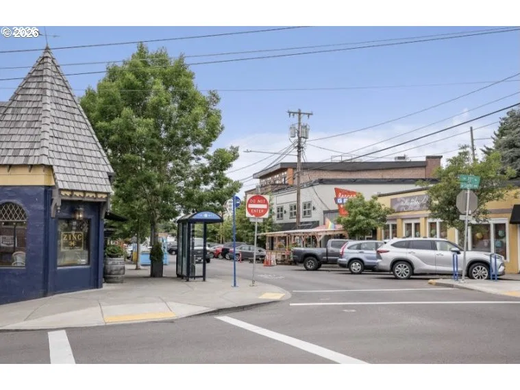 7206 SW 3rd Ave, Portland, OR 97219 — photograph 40