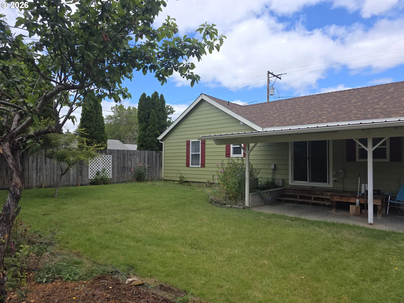 1589 NW Calkins Ave, Roseburg, OR 97471 — photograph 23