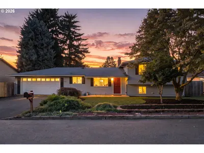 Home at 1120 Douglas Dr, West Linn, OR 97068