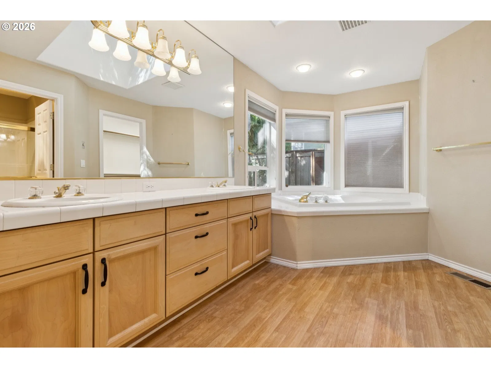7750 SW Red Hawk Ct, Portland, OR 97210 — photograph 16