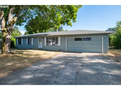 Home at 5654 Lompoc Ct S, Salem, OR 97306