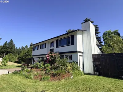 Home at 1060 SE Marion Ave, Corvallis, OR 97333