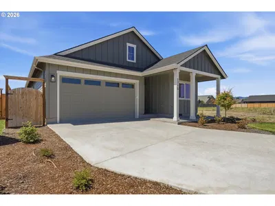 Home at 1715 SE Hankel St, Dallas, OR 97338