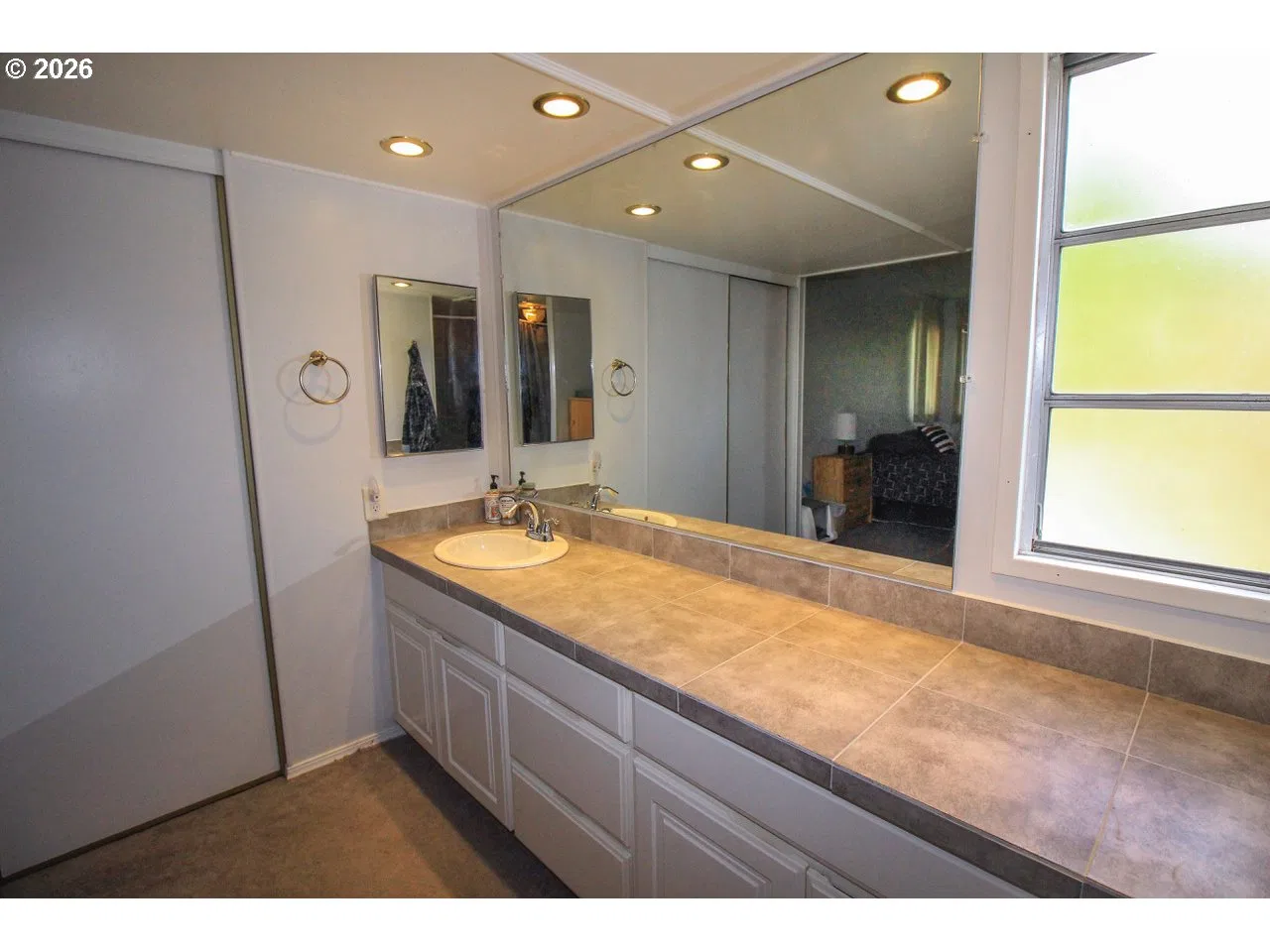 11513 SW Royal Villa Dr, Portland, OR 97224 — photograph 18