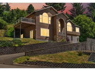 Home at 3562 Jake Mann Ln, Florence, OR 97439